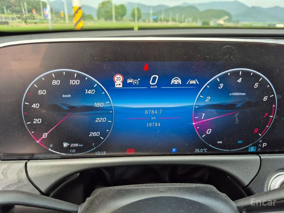 Mercedes-Benz E-Class 2024 E200 Avantgarde