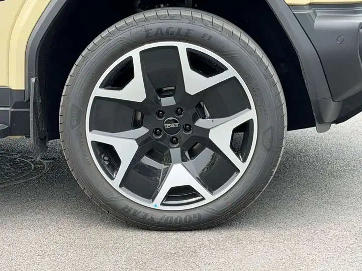 Chery iCar V27 2026 2026款 200KM四驱猎鹰700