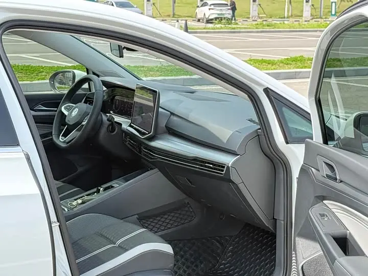 Volkswagen Golf 2025 2025款 改款 300TSI Pro