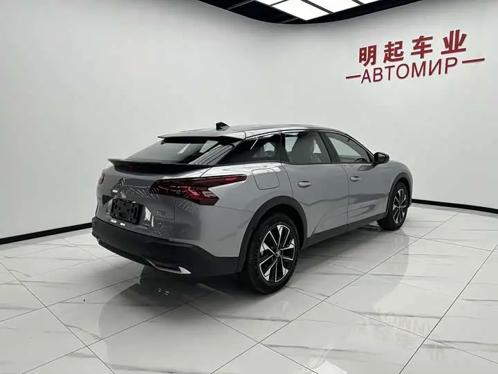 Citroen C5 X 2026 2026款 1.6T 国际版