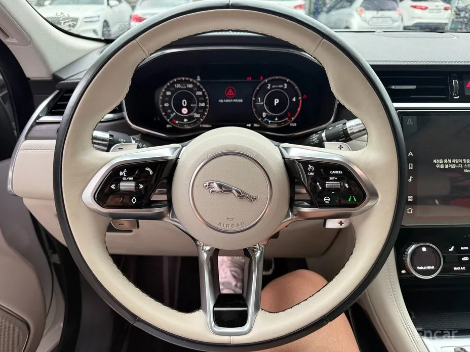 Jaguar F-Pace 2016 D200 SE