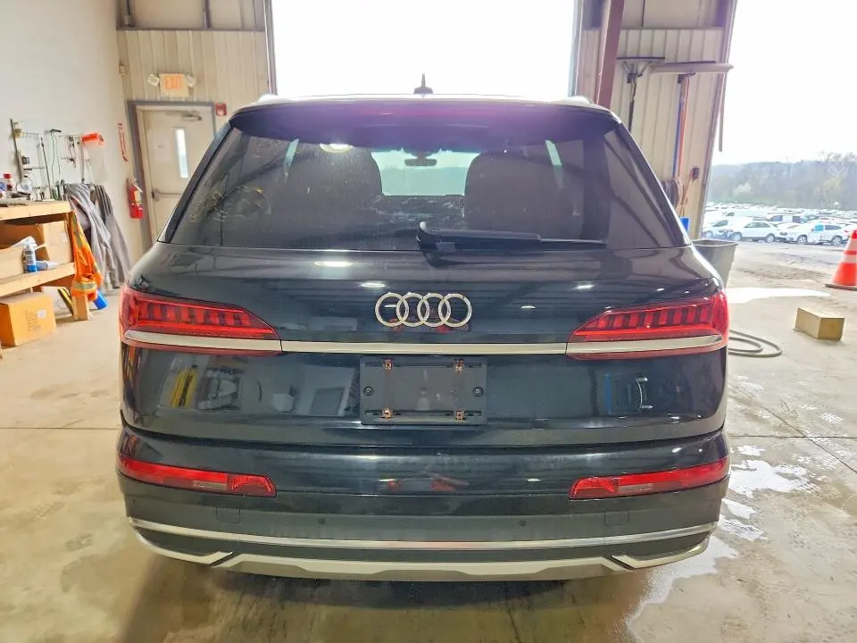 AUDI Q7 2021 VIN WA1LJAF78MD038024
