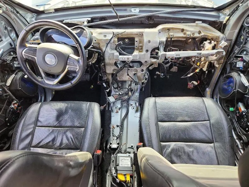 JEEP CHEROKEE 2019 VIN 1C4RJFBG7KC772479