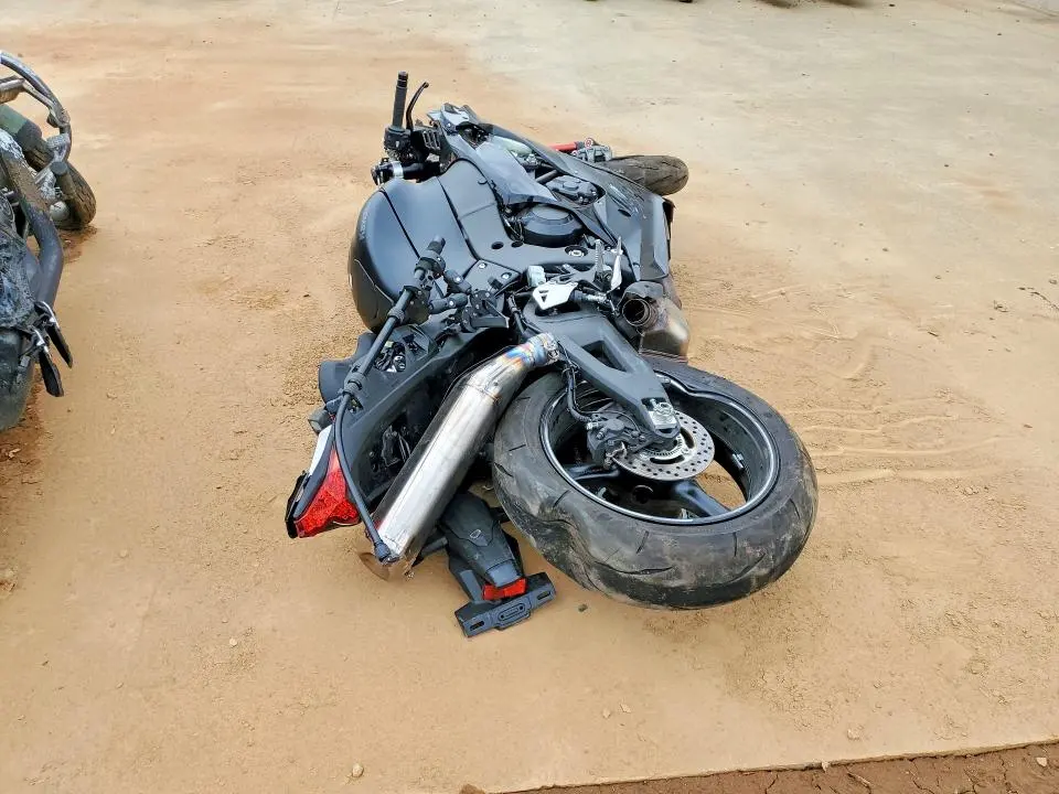 KAWASAKI ZX1002 L 2025