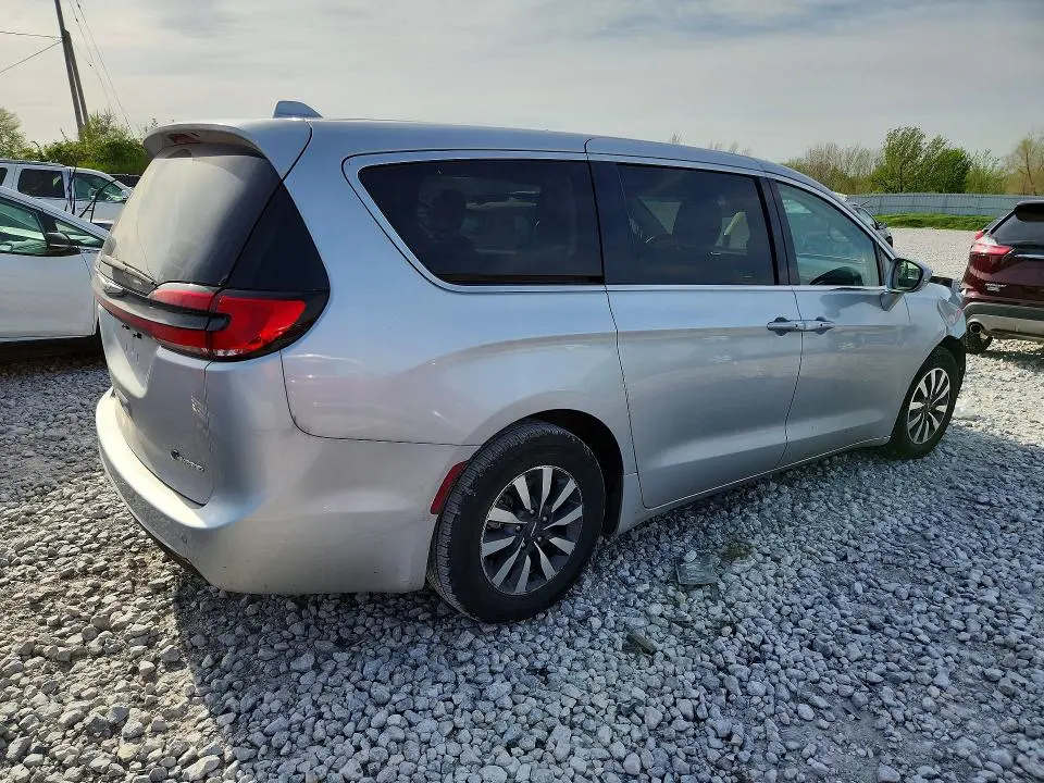 CHRYSLER PACIFICA 2022 VIN 2C4RC1L72NR134891