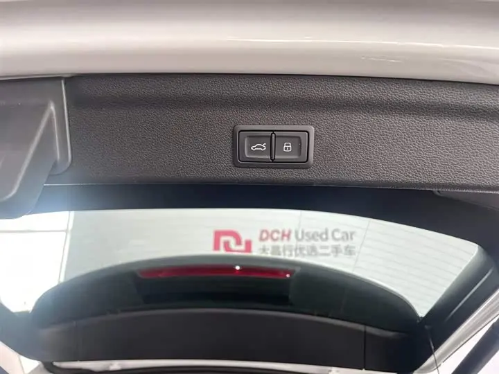 Audi Q3 2025 2025款 45周年典藏版 40TFSI 时尚动感型