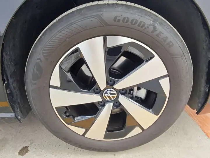 Volkswagen Magotan 2026 2026款 300TSI 尊享版显眼包