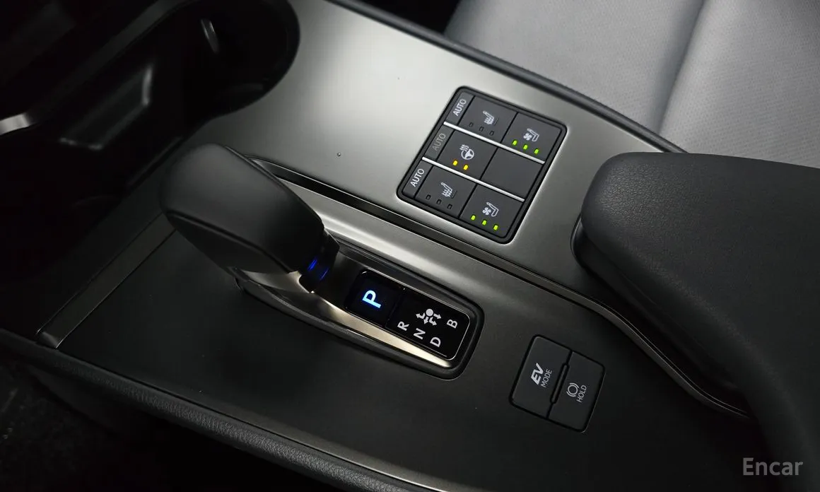 Lexus UX 2024 2.0 2WD