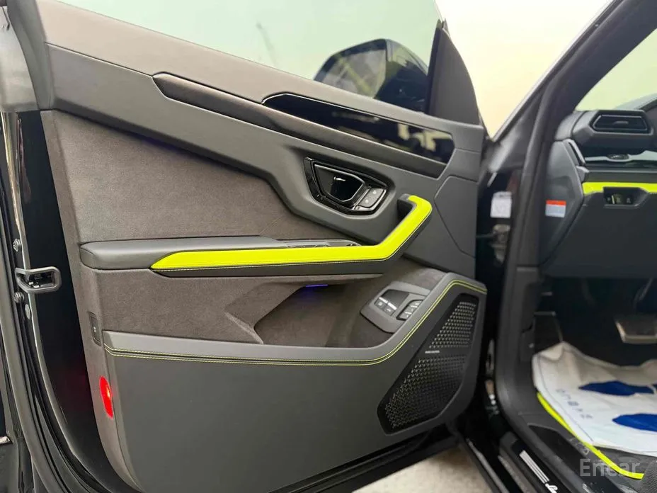 Lamborghini Urus 2018 4.0 V8 SE