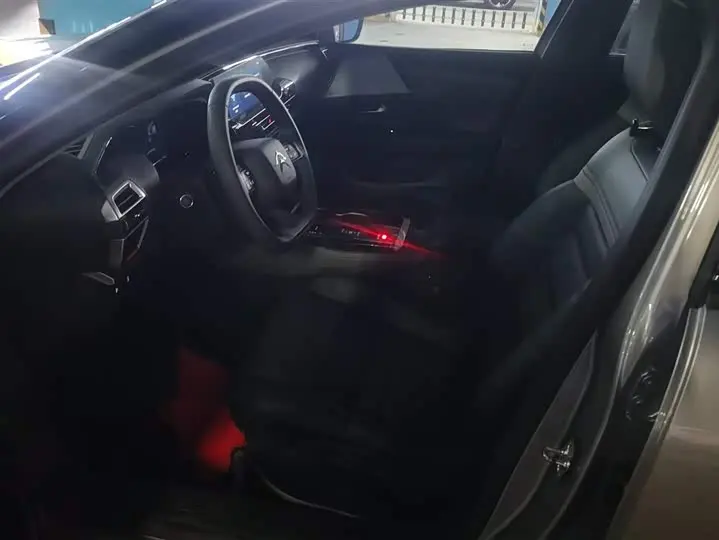 Citroen C5 X 2025 2025款 1.6T 海外版