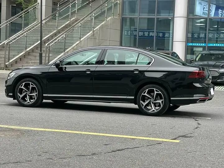 Volkswagen Magotan 2026 2026款 3000万辆甄选款 380TSI DSG豪华型