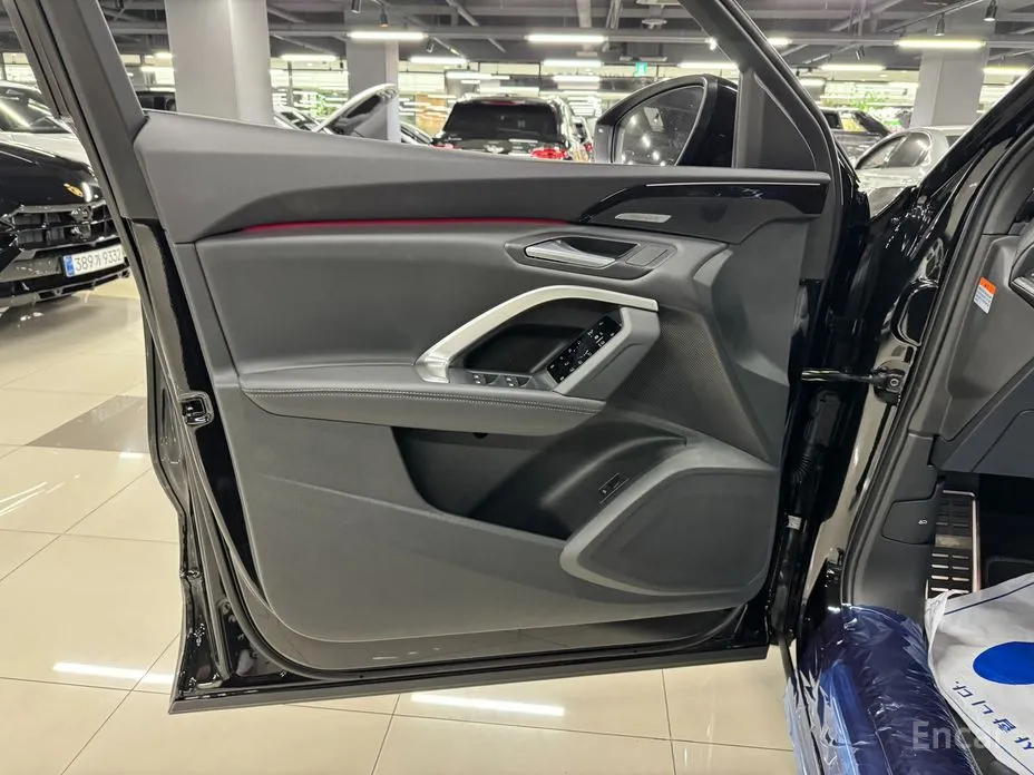 Audi Q5 2025 40 TDI Quattro S Line Black Edition