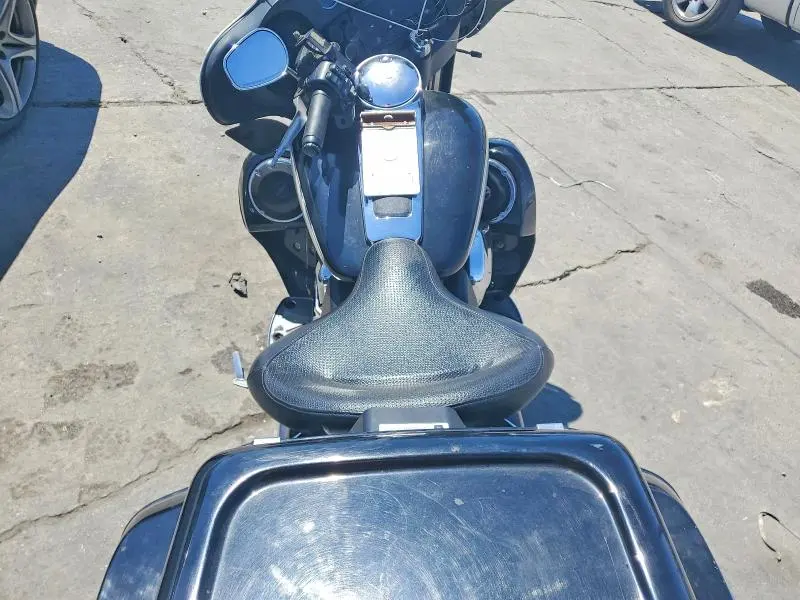 HARLEY-DAVIDSON FL 2014