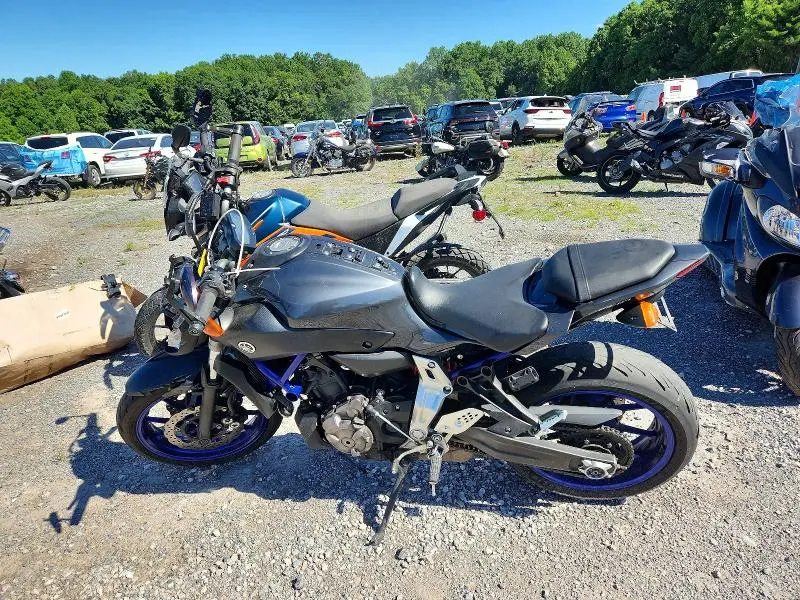 YAMAHA FZ-07/09 2015