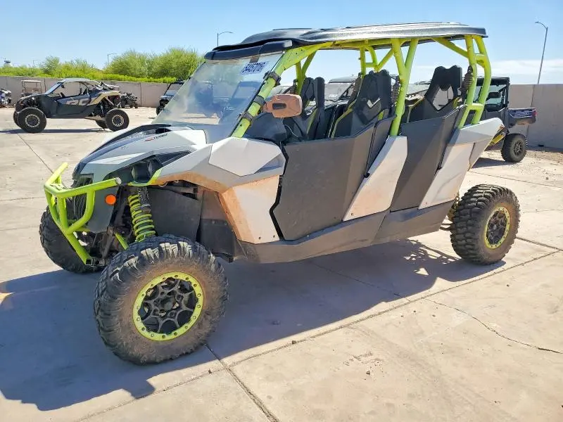 CAN-AM SIDEBYSIDE 2015