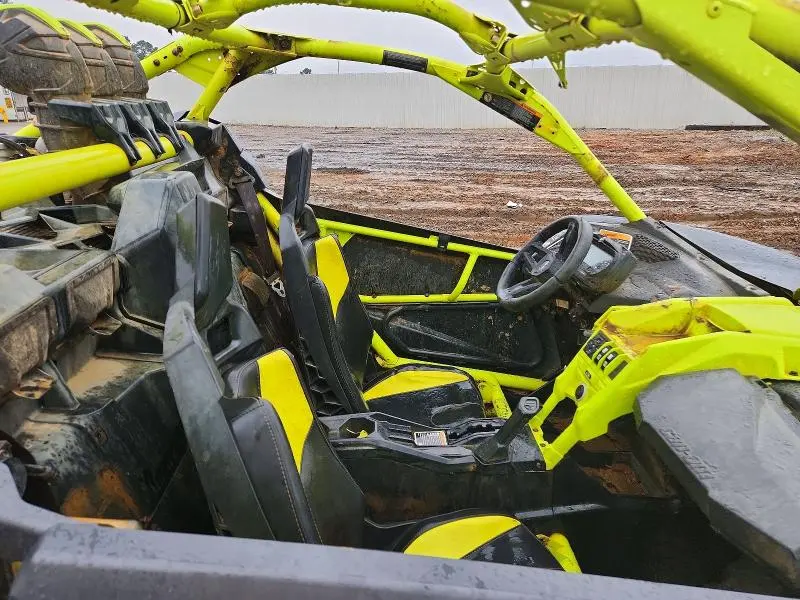 CAN-AM SIDEBYSIDE 2020