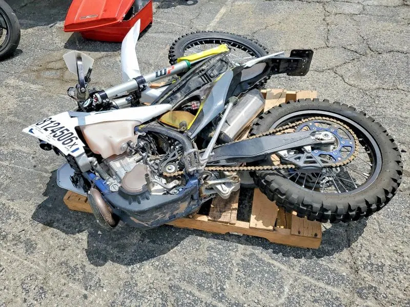 HUSQVARNA MOTORCYCLE 2020