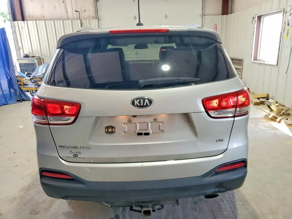 KIA SORENTO 2016 VIN 5XYPGDA55GG109022