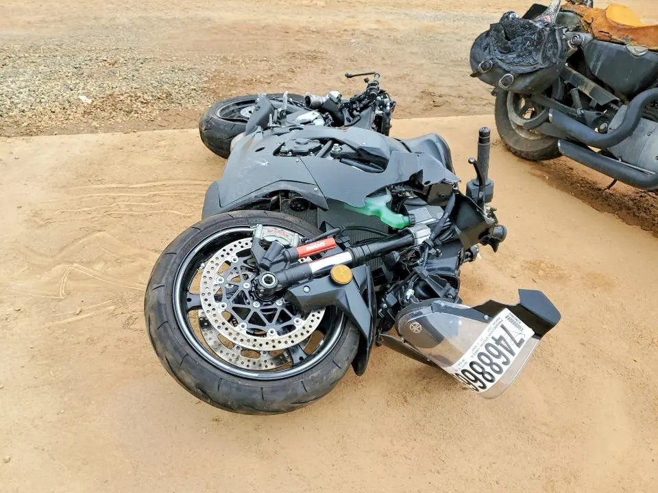 KAWASAKI ZX1002 L 2025