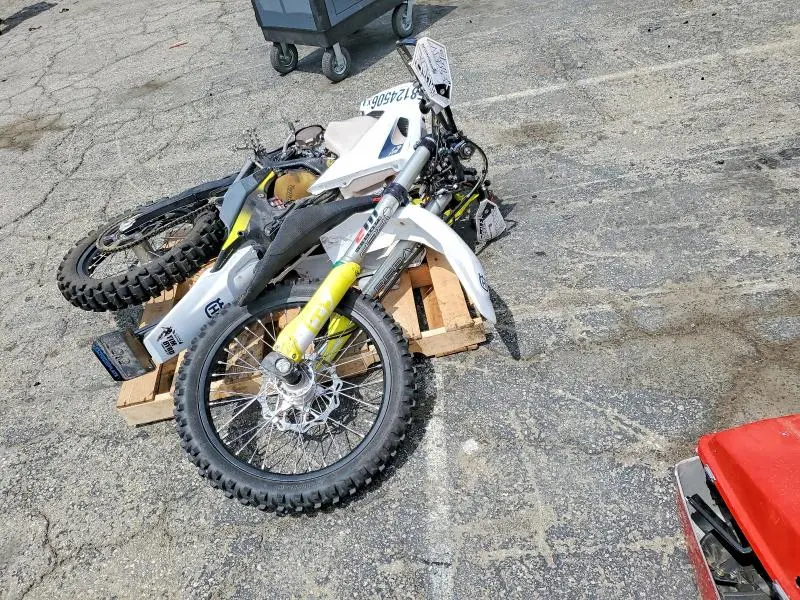 HUSQVARNA MOTORCYCLE 2020
