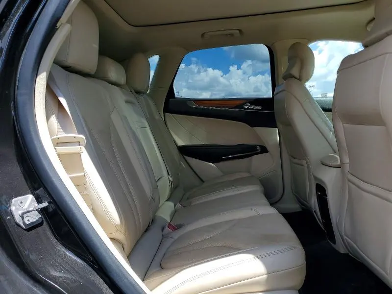 LINCOLN MKC 2016 VIN 5LMCJ3C94GUJ04444