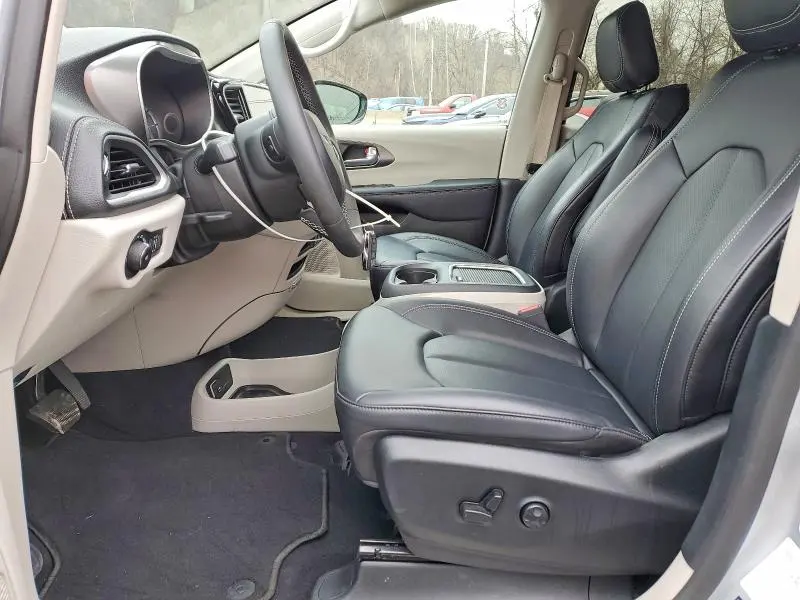 CHRYSLER PACIFICA 2024 VIN 2C4RC1S76RR141544