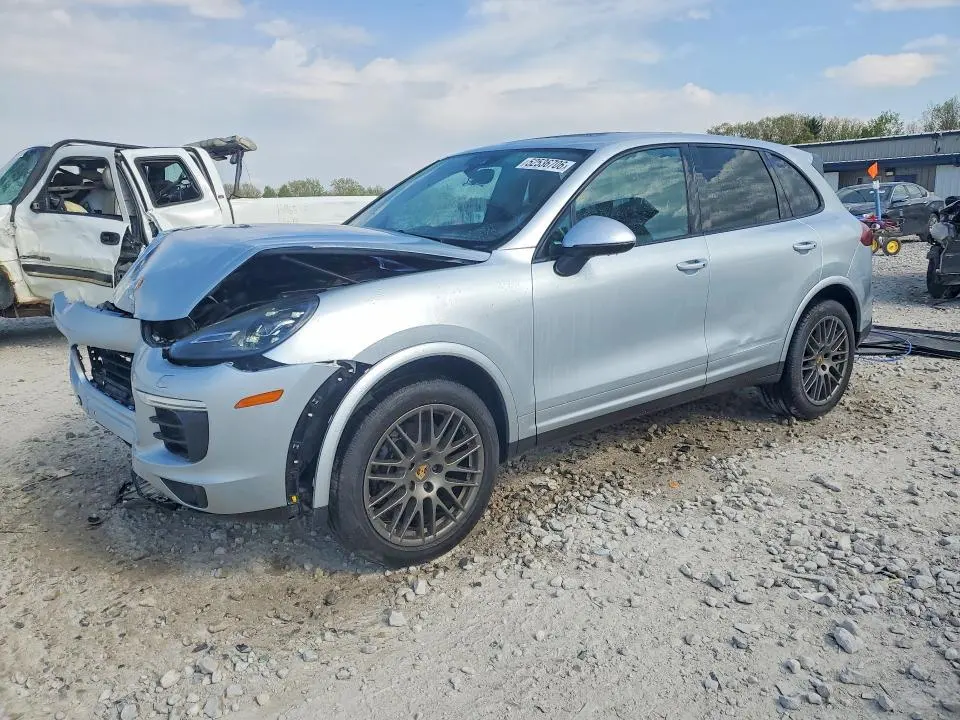 PORSCHE CAYENNE 2017 VIN WP1AA2A23HKA86481