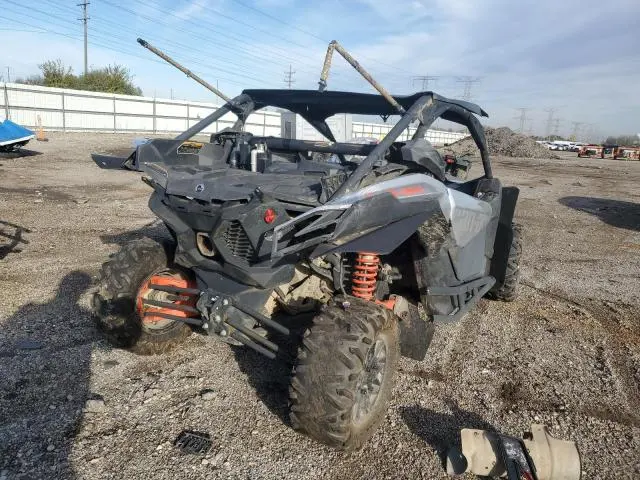 CAN-AM SIDEBYSIDE 2020