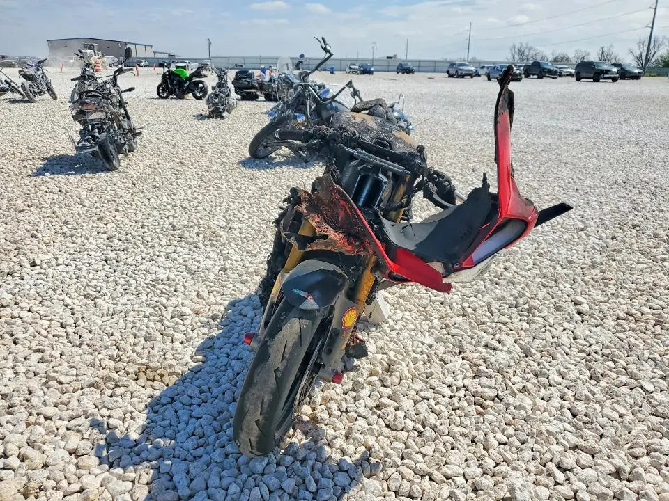 DUCATI PANIGALE 2023