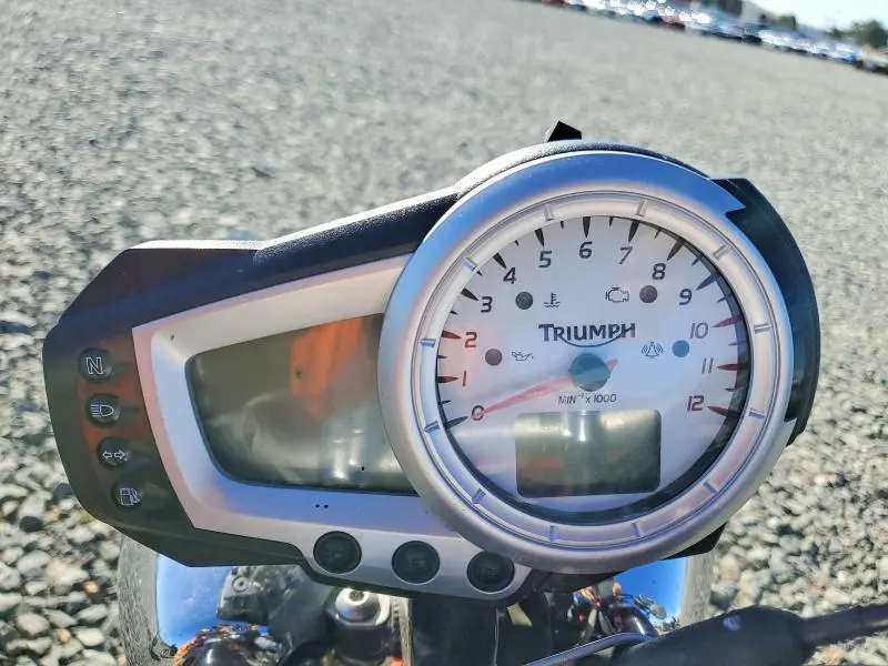 TRIUMPH SPEEDTRIPL 2008