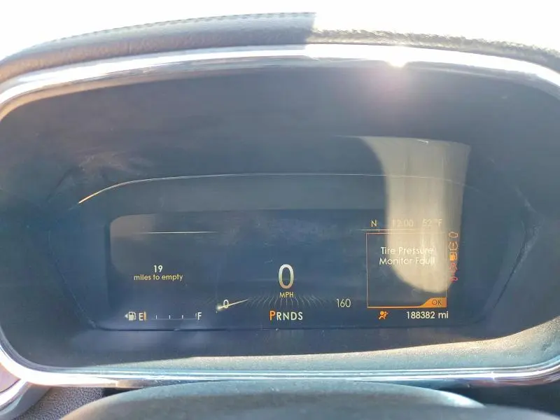 LINCOLN CONTINENTL 2017 VIN 1LN6L9TP1H5602933