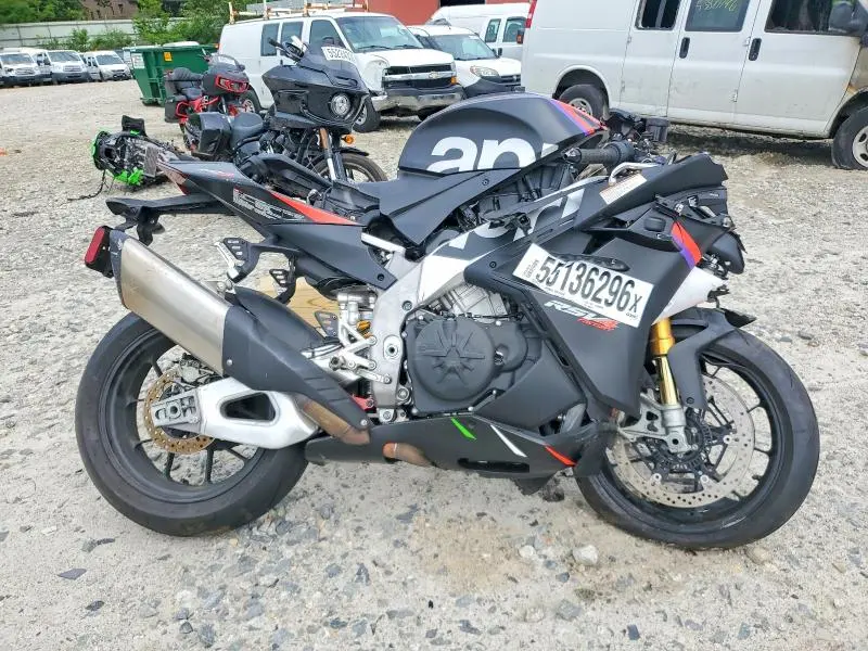 APRILIA MOTORCYCLE 2023
