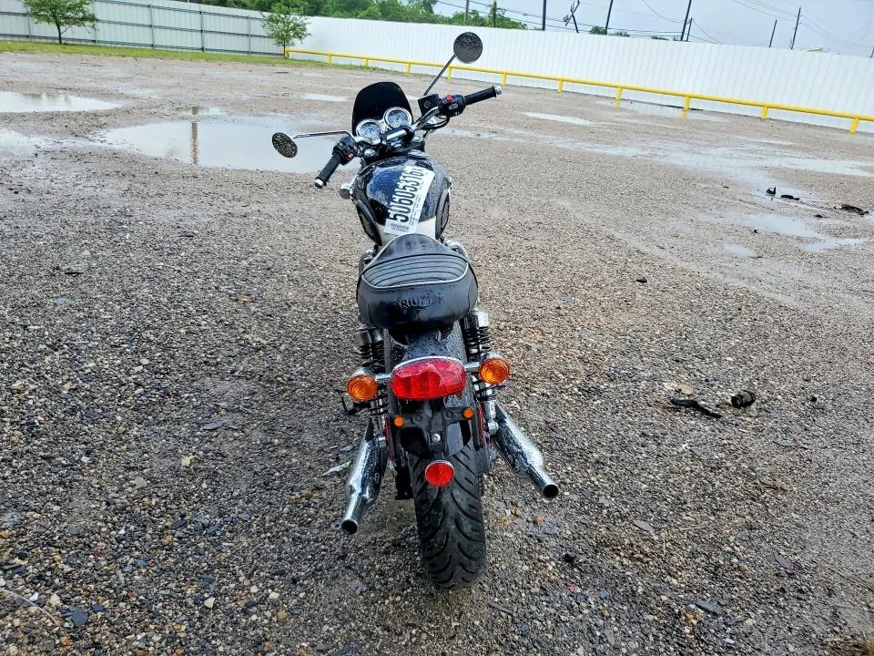 TRIUMPH BONNEVILLE 2024