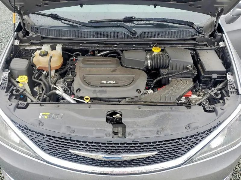 CHRYSLER PACIFICA 2018 VIN 2C4RC1BG8JR153991