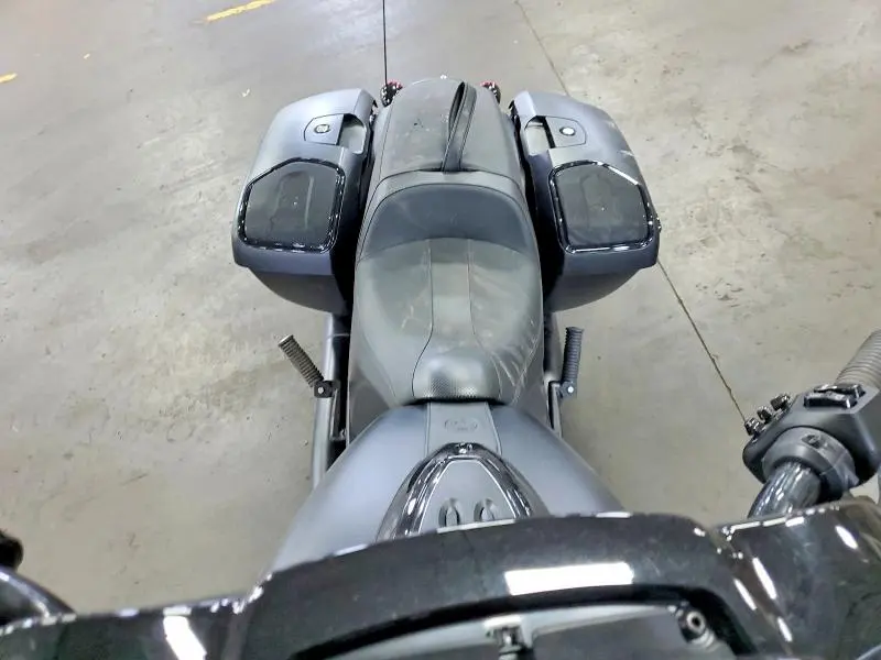 INDIAN MOTORCYCLE 2024