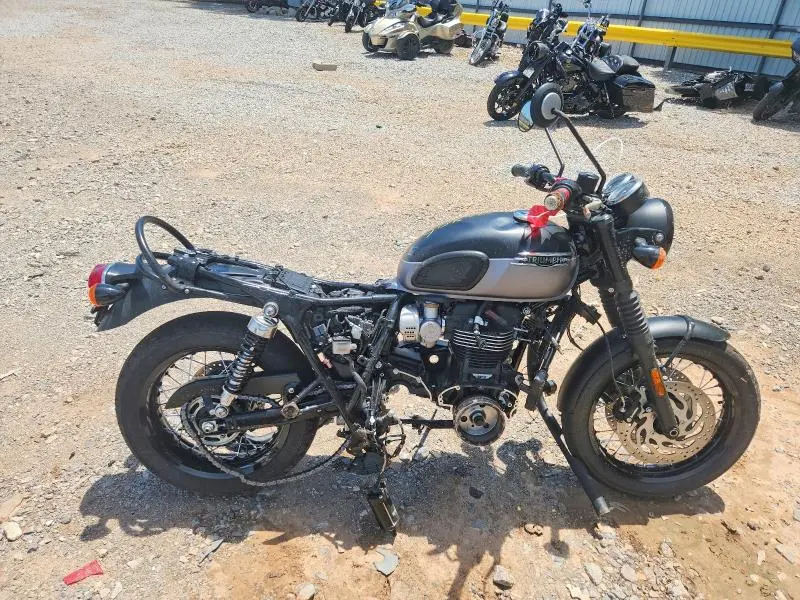 TRIUMPH BONNEVILLE 2022