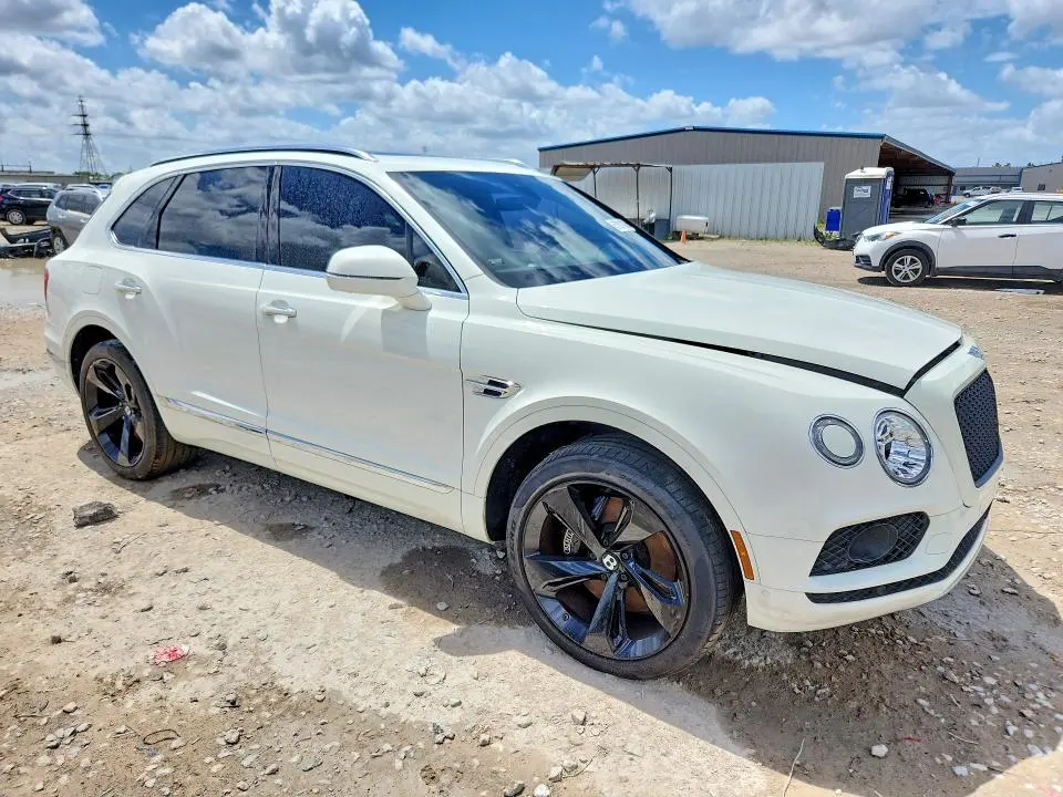 BENTLEY ALL OTHER 2018 VIN SJAAC2ZV0JC018473
