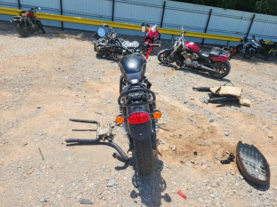 TRIUMPH BONNEVILLE 2022