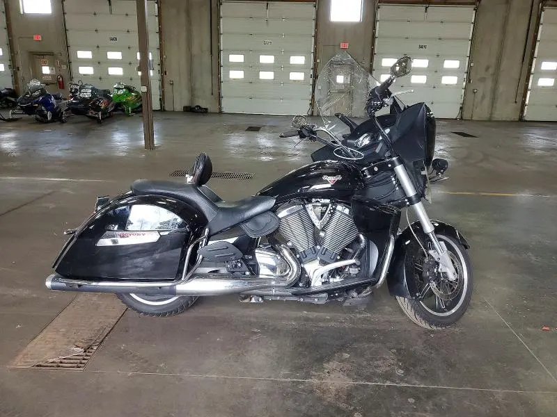 VICTORY MOTORCYCLE 2013