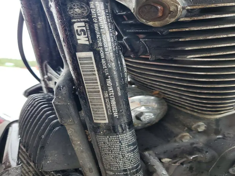 HARLEY-DAVIDSON FL 2017