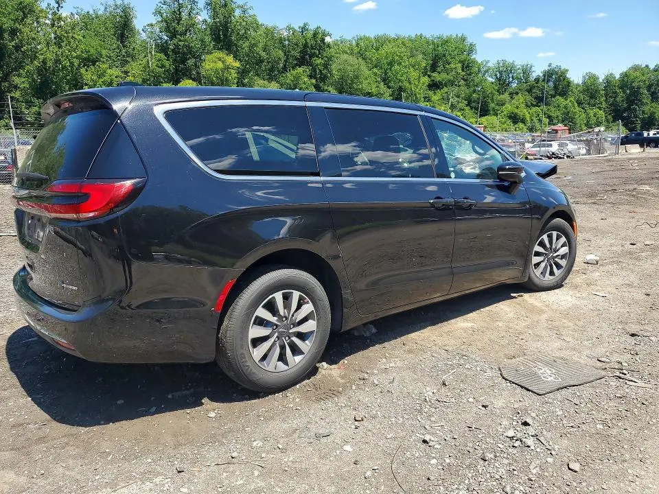 CHRYSLER PACIFICA 2025 VIN 2C4RC1S75SR573922