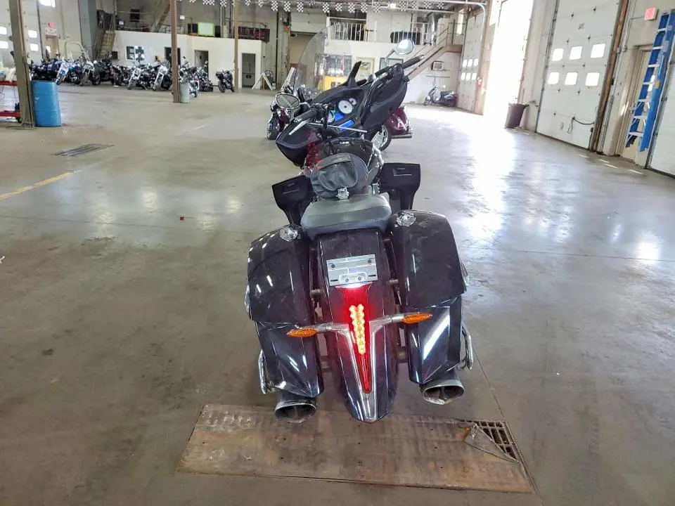 VICTORY MOTORCYCLE 2013