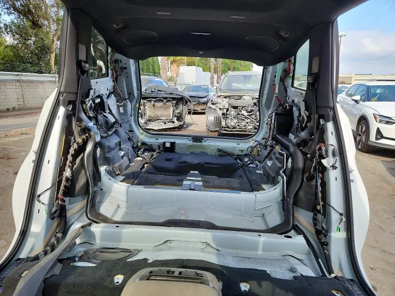 Фото 10 - VOLVO XC90