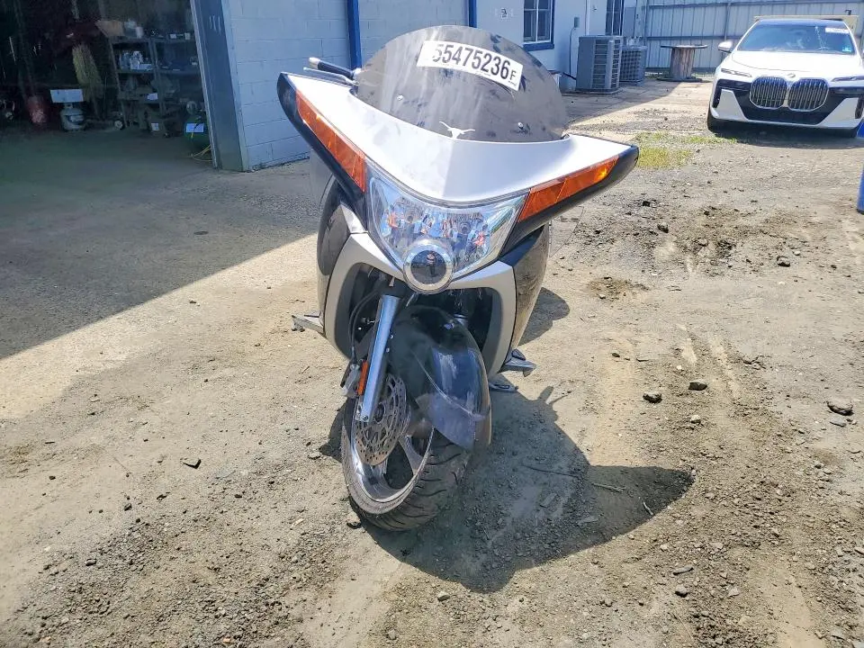 VICTORY MOTORCYCLE 2009