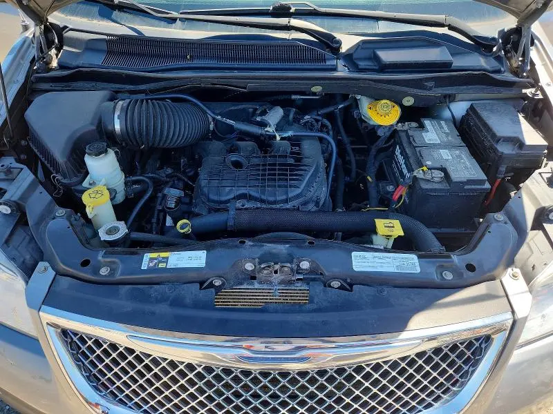 CHRYSLER MINIVAN 2015 VIN 2C4RC1BG7FR711756