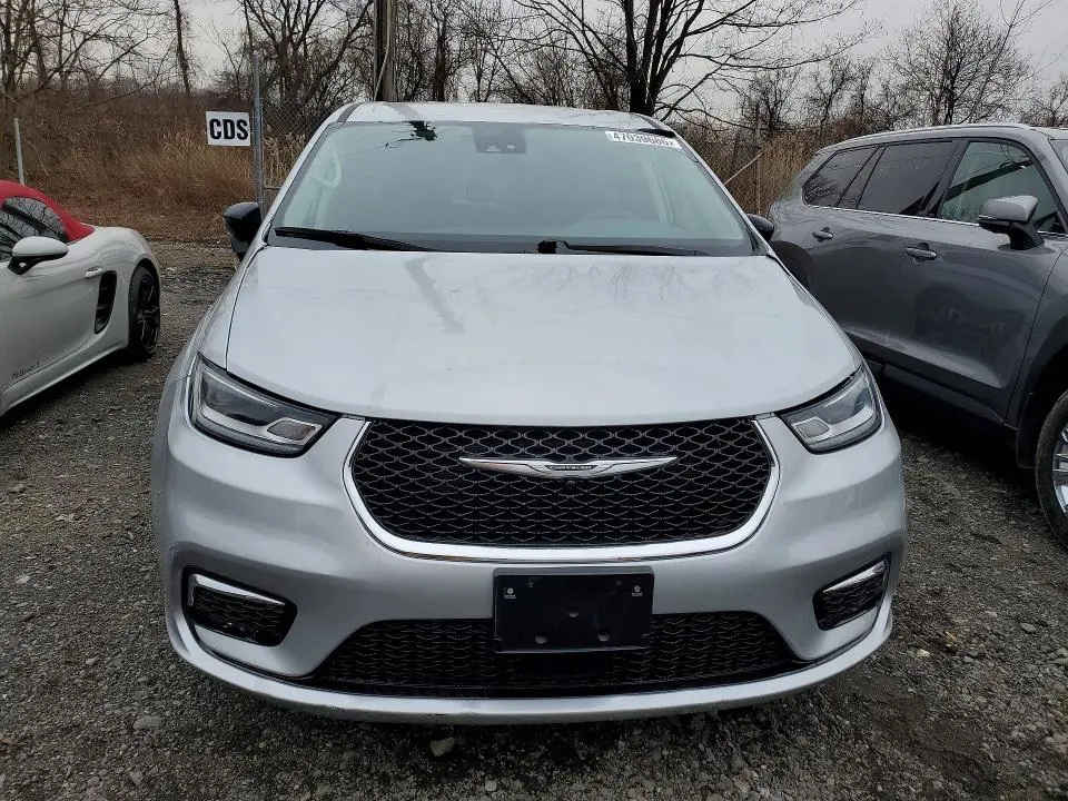 CHRYSLER PACIFICA 2024 VIN 2C4RC1S76RR141544