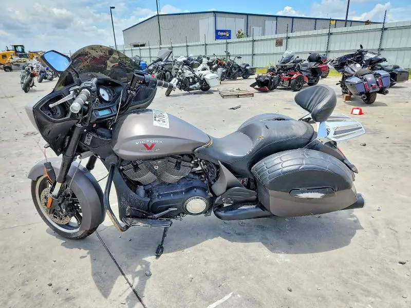 VICTORY MOTORCYCLE 2016