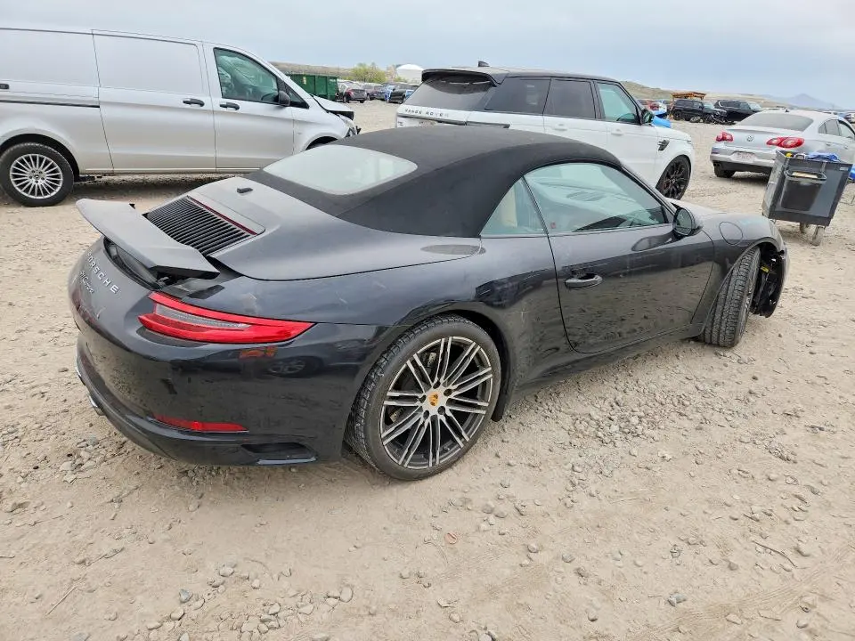 2017 PORSCHE 911