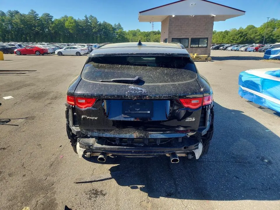 JAGUAR F-PACE 2018 VIN SADCJ2EV3JA251153