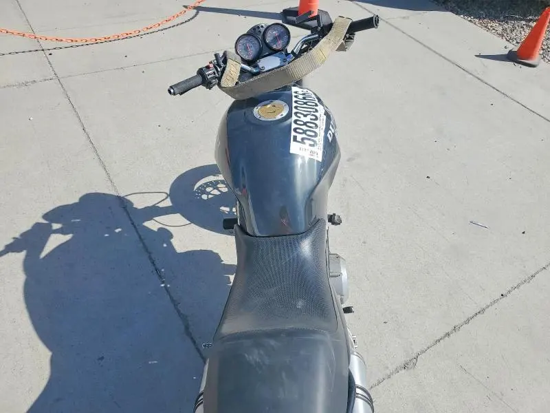 DUCATI MONSTER 2001